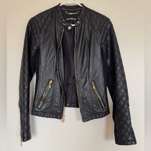 Express Black Faux Leather Quilted Moto Jacket w Gold-tone Zippers Size XS GUC